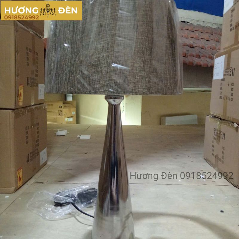 den-de-ban-chinh-hang-db794